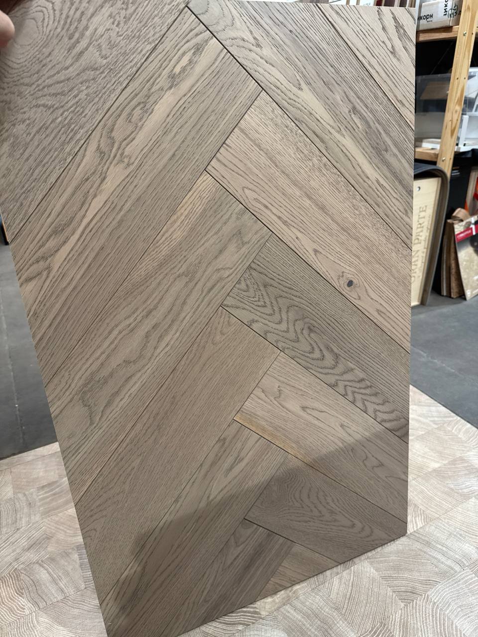 Инженерная доска HM Flooring Дуб Decor 31 Прайм венгерская ёлка 600×125×14